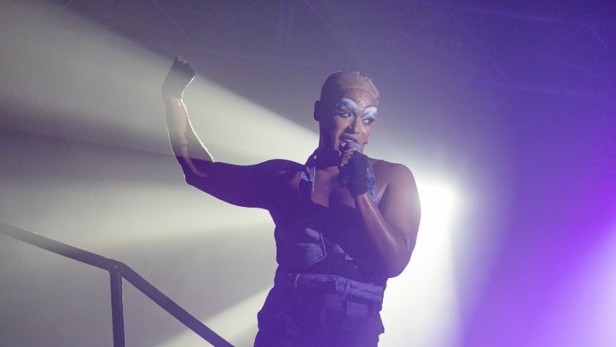 Seann Miley Moore as Hedwig at Rising Melbourne 2025