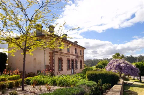 Bendigo: Victoria’s Biggest Easter Festival — 90 Minutes North